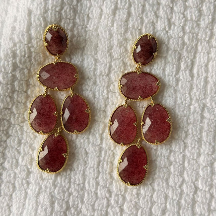 Boucles d'oreille Chandelier Quartz fraise - Sélection Mary Victoire et Cie